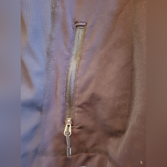 NWOT Lululemon Cross Train Long Sleeve Top (Black) - Picture 13 of 13